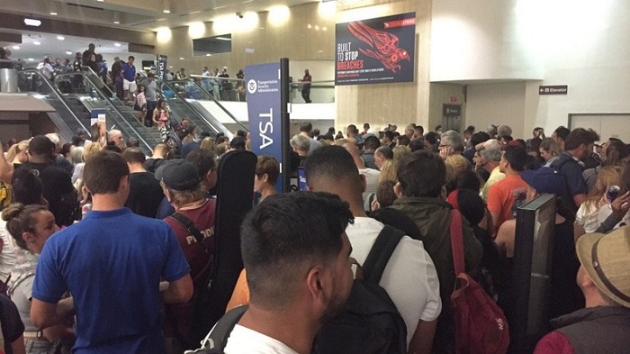 Une fausse alerte déclenche une panique absolue à l`aéroport de Los Angeles