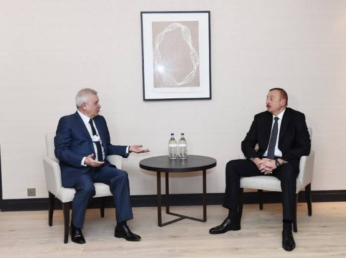 
Tuvo lugar el encuentro del presidente Ilham Aliyev, con el presidente de la compañía Lukoil