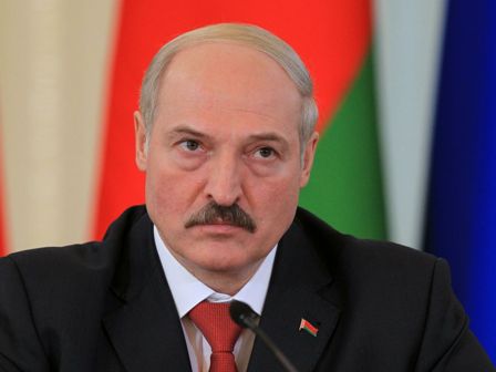 Yanukoviçin `oğlu` Lukaşenko ilə məzələndi