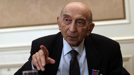 Lütfi Zadə İlham Əliyevə məktub yazdı