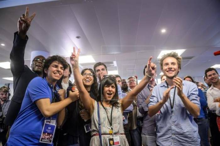 El partido de Macron con un 32,3 % de los votos, hacia una mayoría aplastante