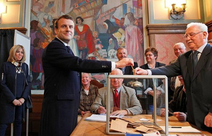 Macron obtiene el 65,48 % de los votos tras el 95% del escrutinio completado 