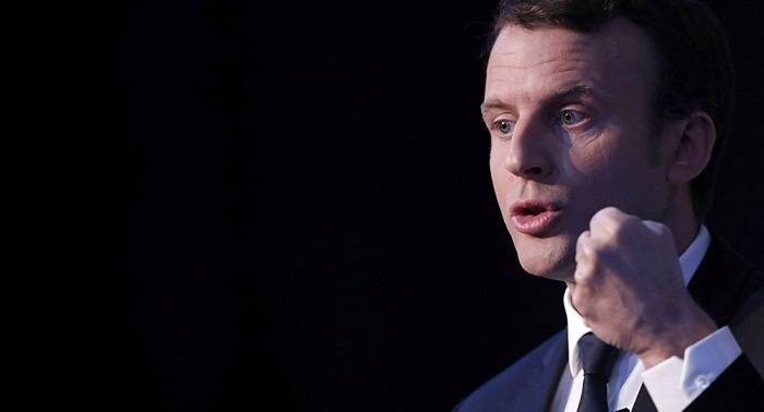 El Elíseo rechaza haber elegido a periodistas para el viaje de Macron a Mali