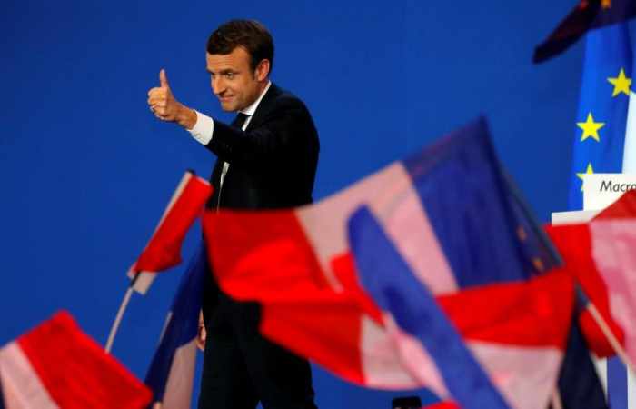 Final French vote count puts Macron, Le Pen through to second round
