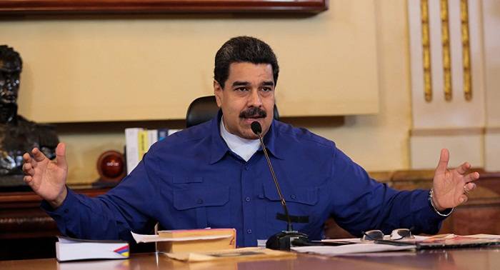 Maduro insta a los venezolanos a estar alerta para derrotar ataques a la constituyente