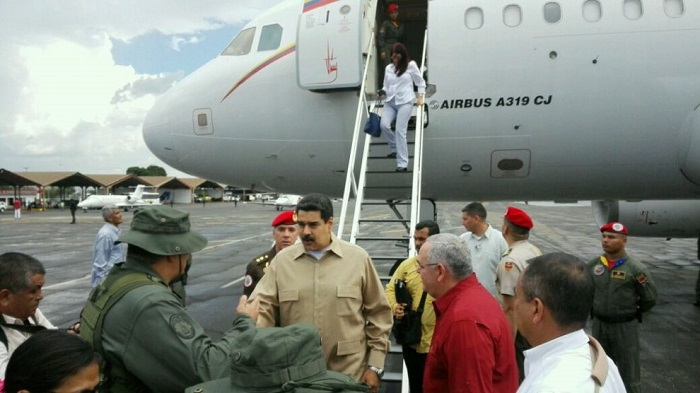 Presidente Nicolás Maduro arribó a Puerto Ordaz para reunión con Santos.