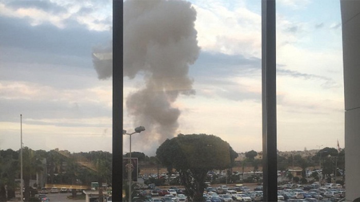 Grande explosion près de l`aéroport de Malte