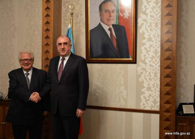 Azerbaijani FM receives newly appointed Greek envoy
