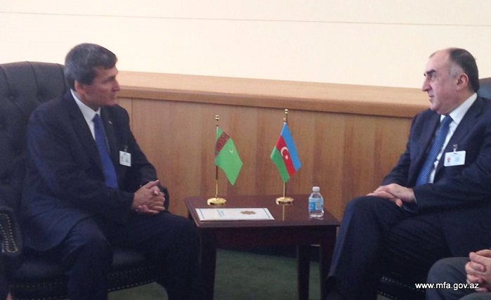 Azerbaijani, Turkmen FMs hold talks in New York