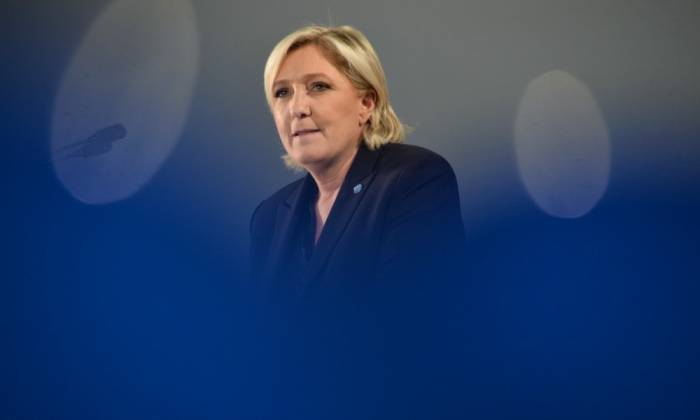 Marine Le Pen mise en examen pour abus de confiance