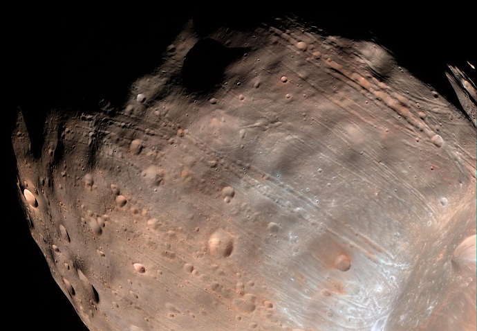 Gravity will rip Martian moon apart to form dust and rubble ring