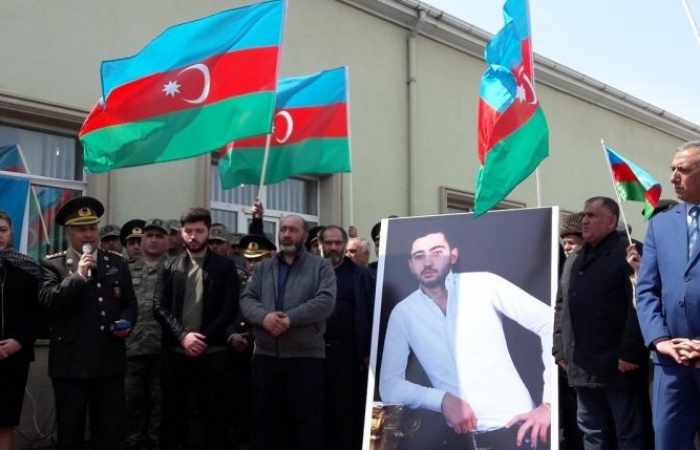 Martyred Azerbaijani soldier’s medal presented to family
