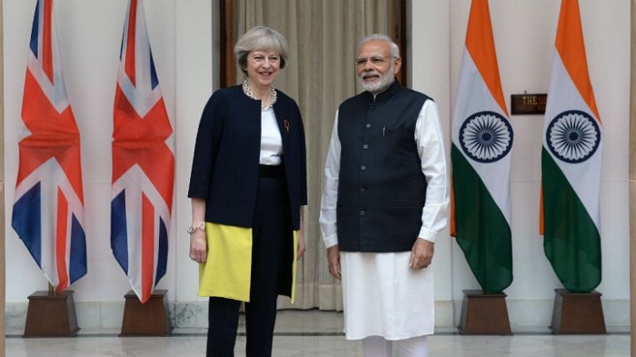Brexit : Theresa May en Inde pour préparer l’après-UE