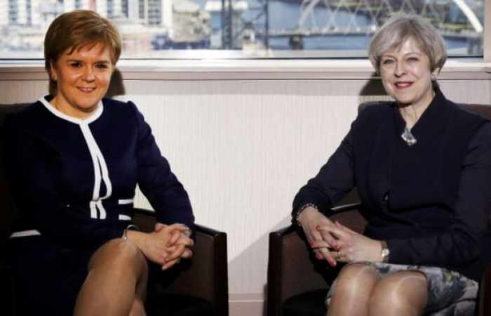 Theresa May and Nicola Sturgeon meet ahead of Article 50