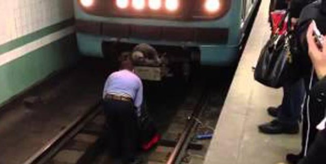 Metrodakı intiharla bağlı rəsmi məlumat