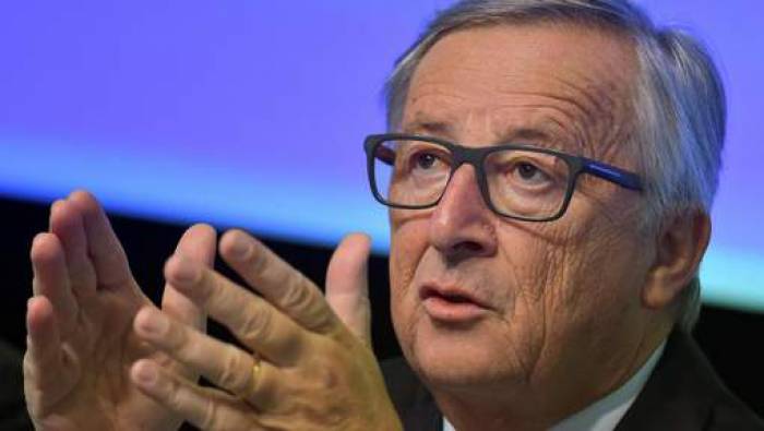 Juncker salue le "discours très européen" de Macron