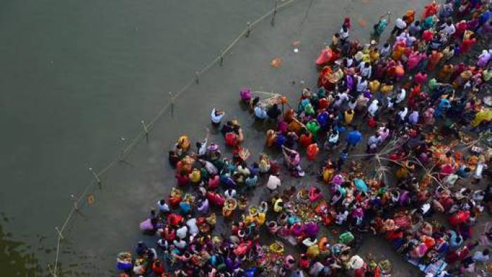 Au moins 31 morts dans un accident d'autocar au Nepal