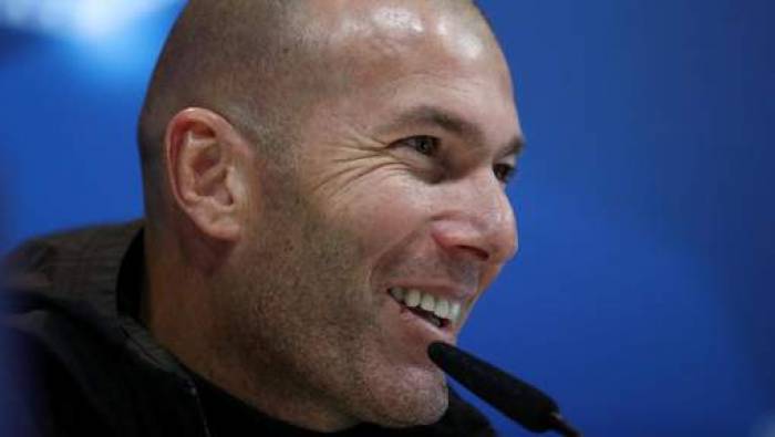 Ronaldo et Messi "se tirent la bourre", rigole Zidane