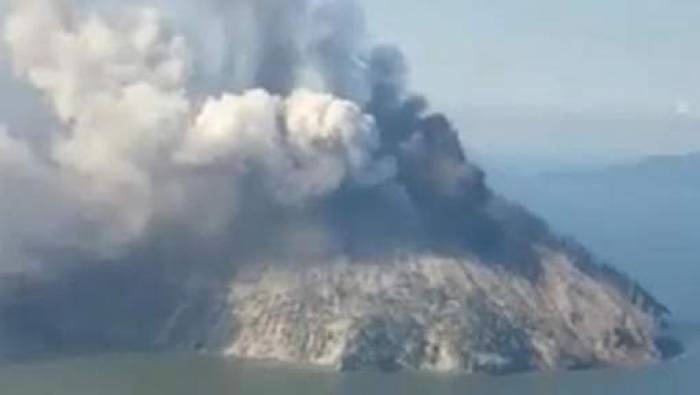 L'île de Kadovar évacuée après l'éruption d'un volcan
