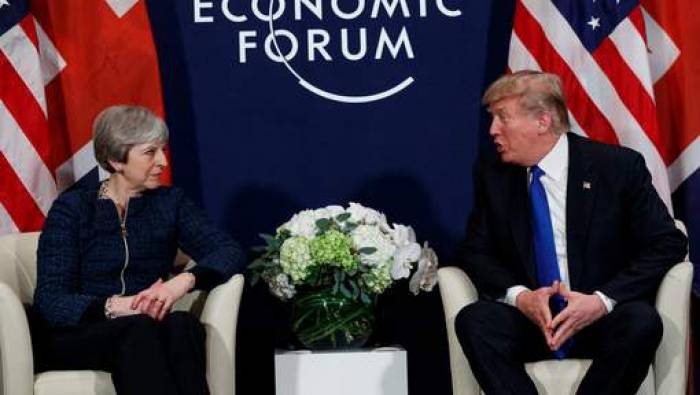 Trump et May vantent leur "excellente relation" à Davos