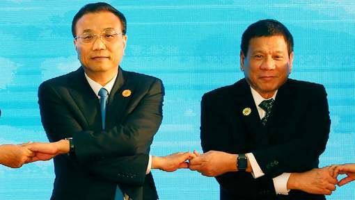 Duterte se rapproche de la Chine et de la Russie