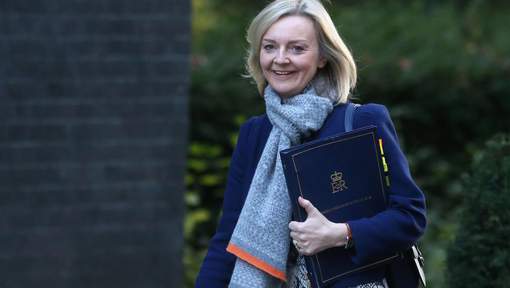Une ministre britannique défend la justice après la décision de la Haute Cour