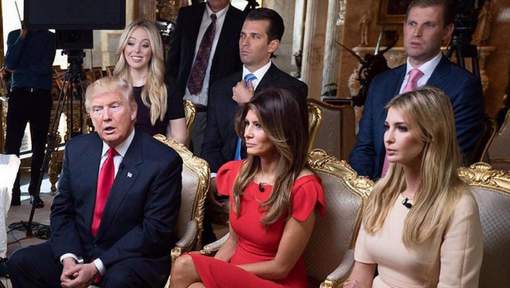 De retour sur Twitter, Trump juge le New York Times "malhonnête"