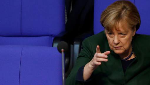Merkel: «Menacer» l`accord sur les migrants «n`avance à rien»