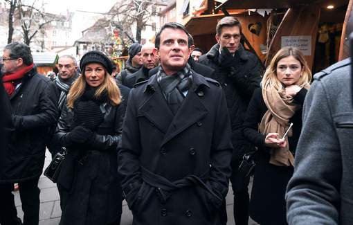 Manuel Valls enfariné à Strasbourg - VIDEO