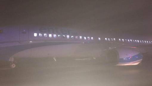 Un avion atterrit d`urgence après les menaces d`un passager