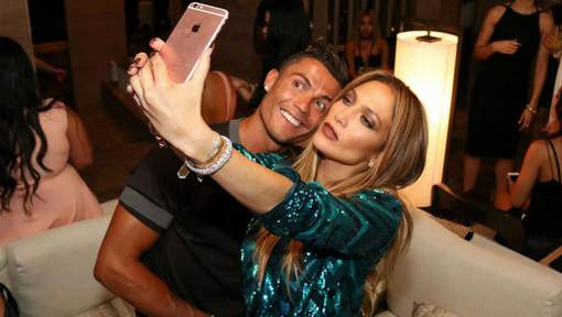 Cristiano Ronaldo ne peut rien refuser à Jennifer Lopez