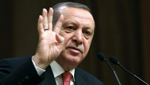 Le parlement turc renforce les pouvoirs d`Erdogan