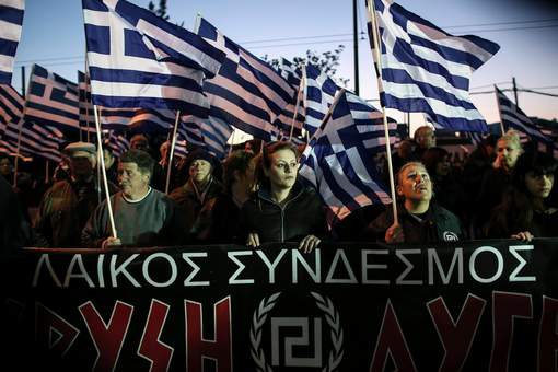 Des néonazis font irruption dans une école en Grèce