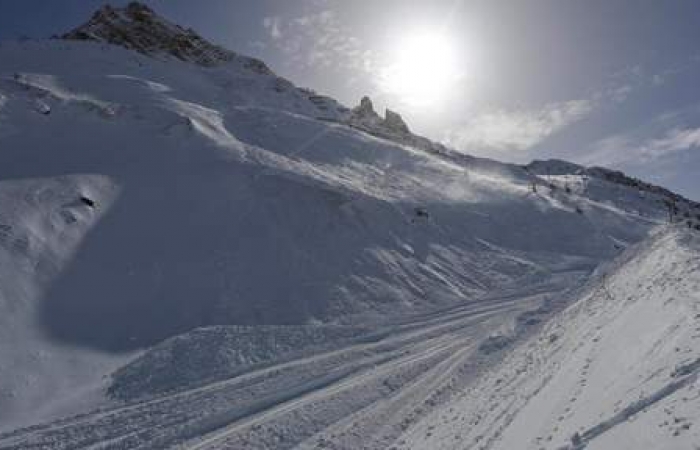 Plusieurs skieurs emportés dans une avalanche sur une piste à Tignes