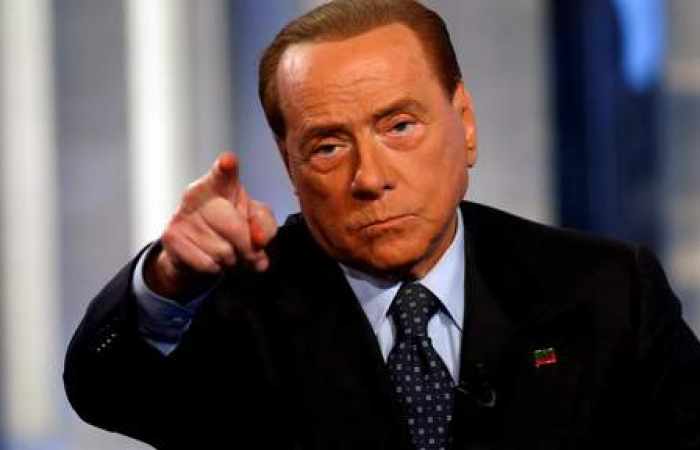Silvio Berlusconi hospitalisé après une chute
