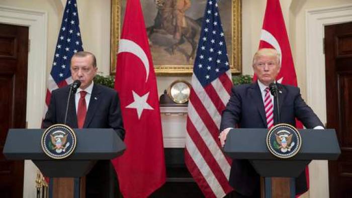 Pour leur premier tête-à-tête, Trump et Erdogan se promettent leur amitié
