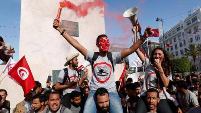 Des manifestants ferment une installation pétrolière en Tunisie