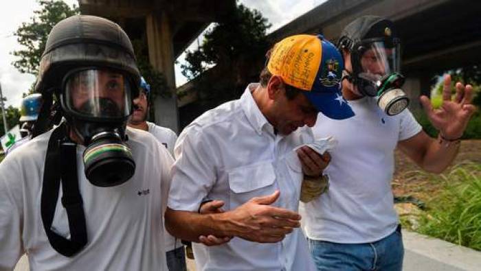 Venezuela: Le chef de l'opposition agressé par les forces de l'ordre