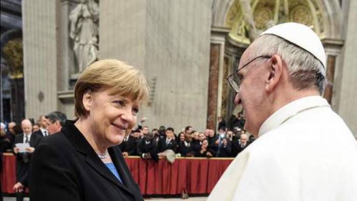 Le pape et Angela Merkel discutent environnement et terrorisme