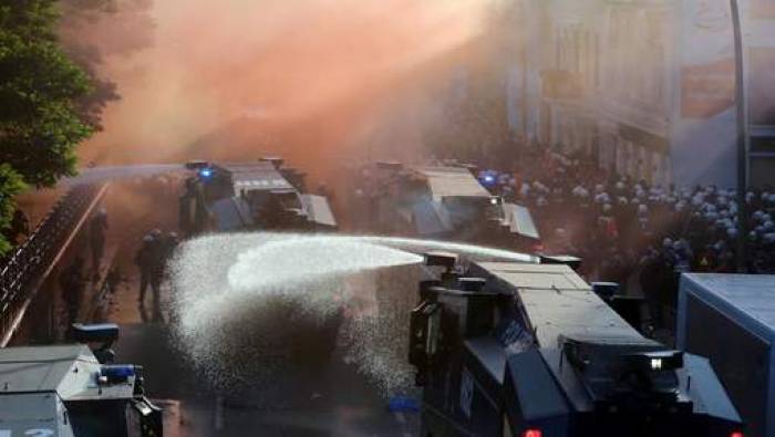 Heurts entre la police et des manifestants anti-G20 à Hambourg