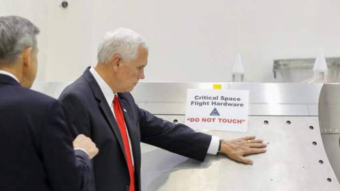 La gaffe amusante de Mike Pence au siège de la Nasa