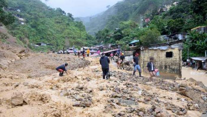 Le typhon Nesat provoque des inondations et fait des blessés à Taïwan