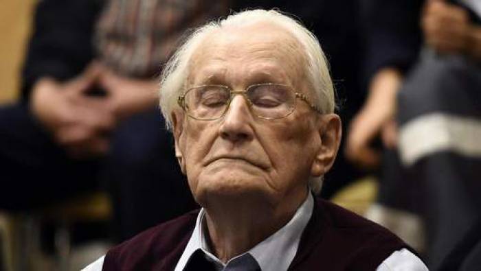 Un ex-comptable d'Auschwitz de 96 ans apte pour la prison