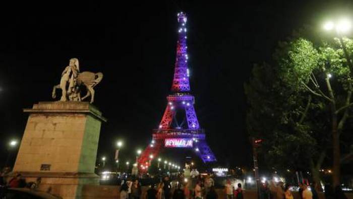 Un homme interpellé avec une arme blanche à la Tour Eiffel