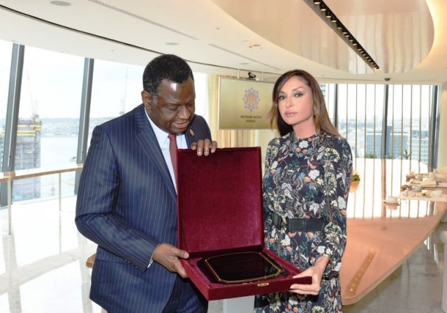 Azerbaijani first lady presented with UNFPA award- PHOTOS
