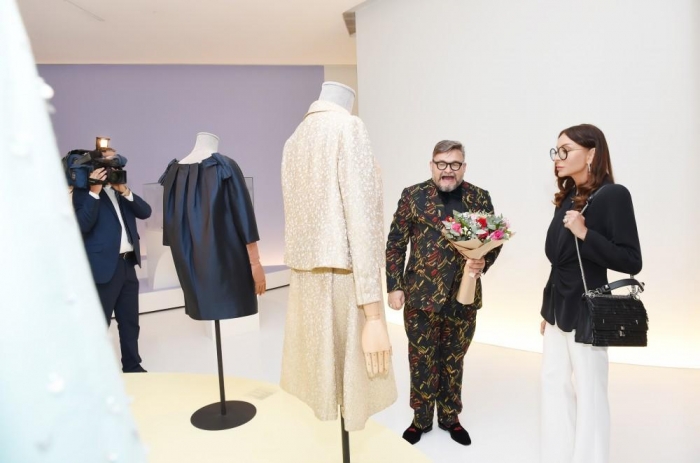 First VP Mehriban Aliyeva attends opening ceremony of exhibition "Modernism and Fashion"