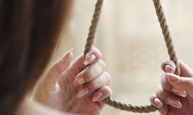 Bakıda 14 yaşlı qız intihar edib