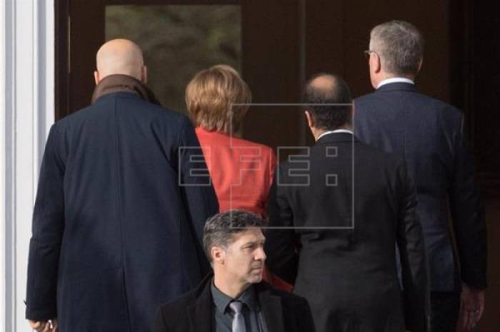 Merkel se reúne con el presidente alemán ante imposibilidad formar gobierno