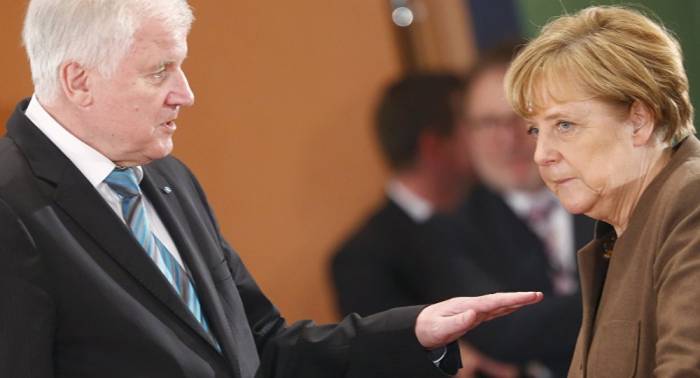 Merkel und Seehofer sagen Bierzeltauftritt in München ab - Medien