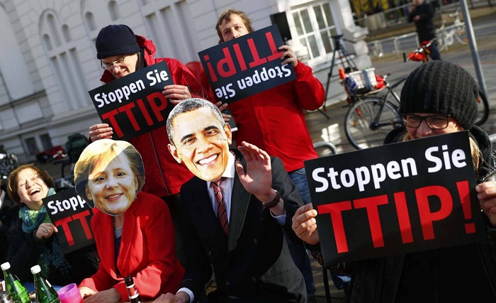 EE UU presiona en secreto para rebajar las reglas de la UE en el TTIP